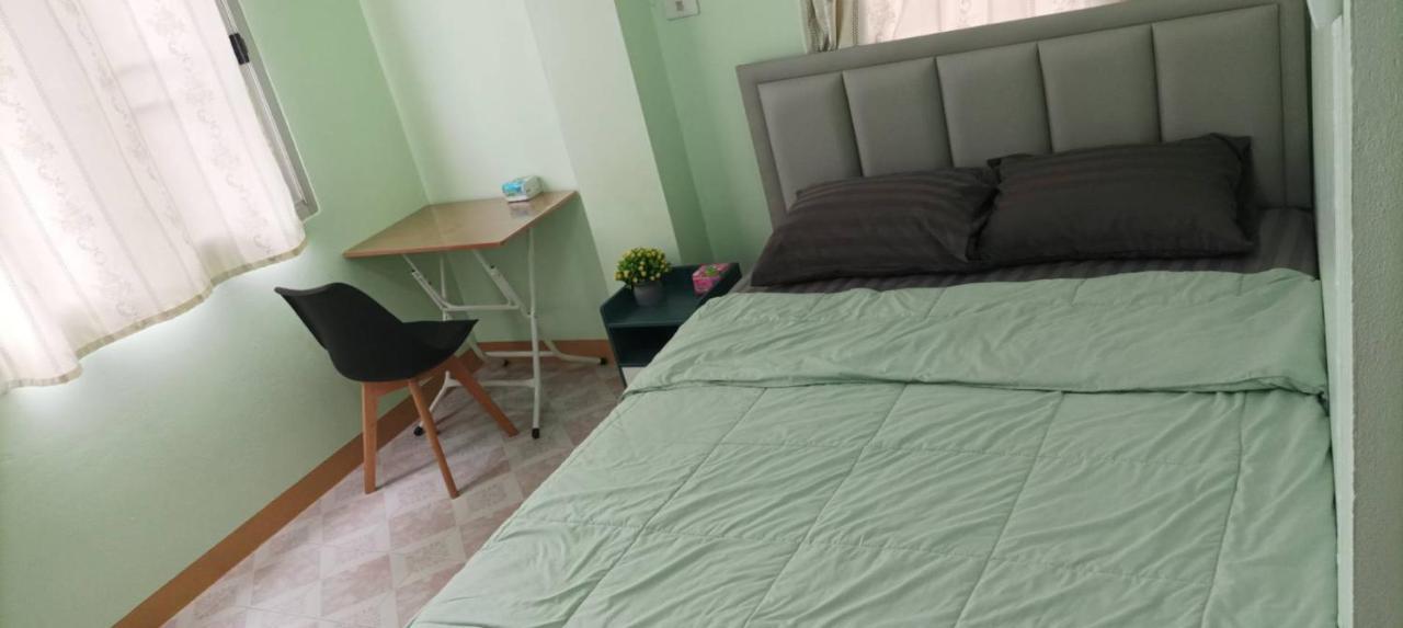 Jatuporn A2 Apartment Rangsit Екстериор снимка